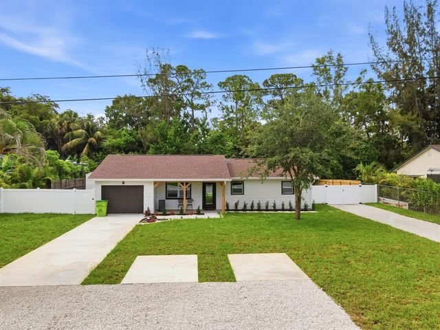 15409 Los Angeles Drive, Loxahatchee Groves, FL 33470