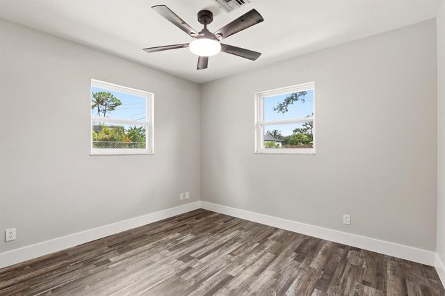 15409 Los Angeles Drive, Loxahatchee Groves, FL 33470