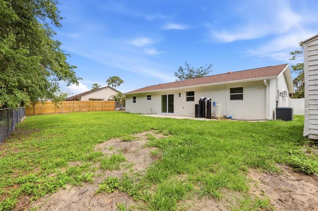 15409 Los Angeles Drive, Loxahatchee Groves, FL 33470
