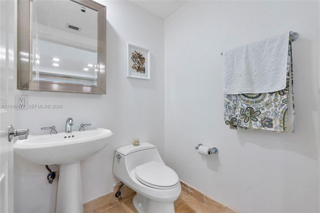 1819 SE 17th St 906, Fort Lauderdale, FL 33316