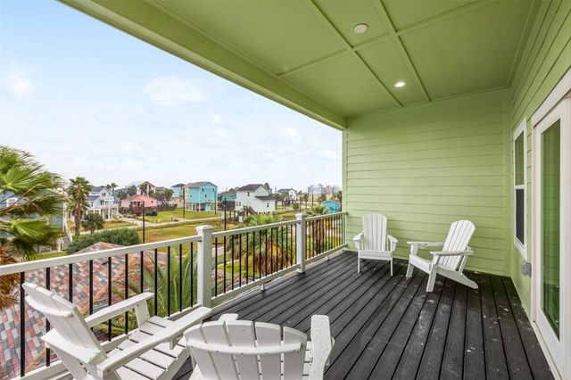 11207 Schwartz Drive, Galveston, TX 77554