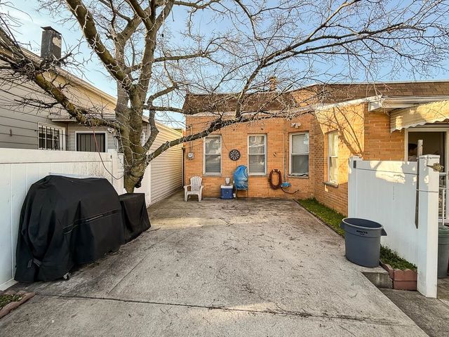 121 FOWLER AVE, Jc, West Bergen, NJ 07305