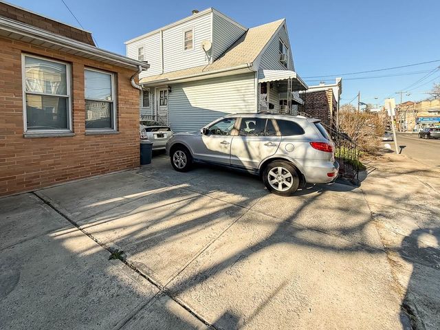 121 FOWLER AVE, Jc, West Bergen, NJ 07305