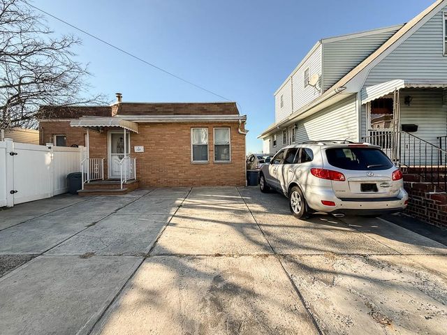 121 FOWLER AVE, Jc, West Bergen, NJ 07305