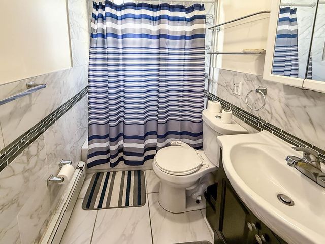 121 FOWLER AVE, Jc, West Bergen, NJ 07305