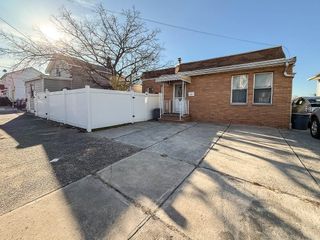 121 FOWLER AVE, Jc, West Bergen, NJ 07305