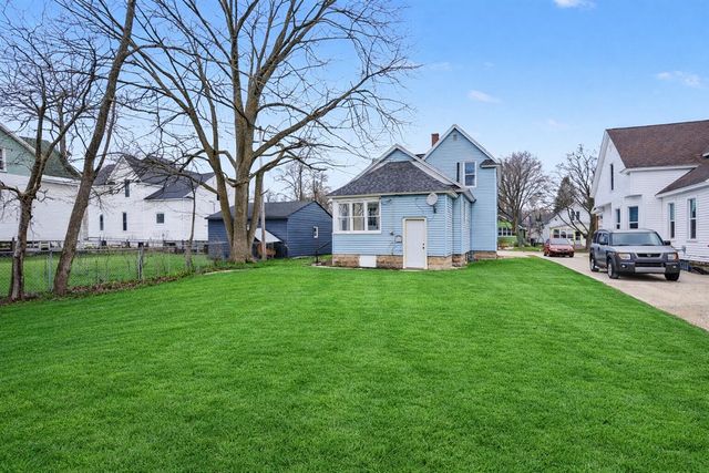 12 E 19th Street, Holland, MI 49423