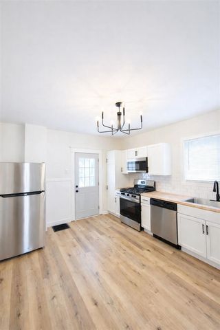 12 E 19th Street, Holland, MI 49423