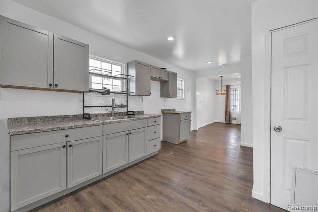 5943 Elmer Street, Detroit, MI 48210