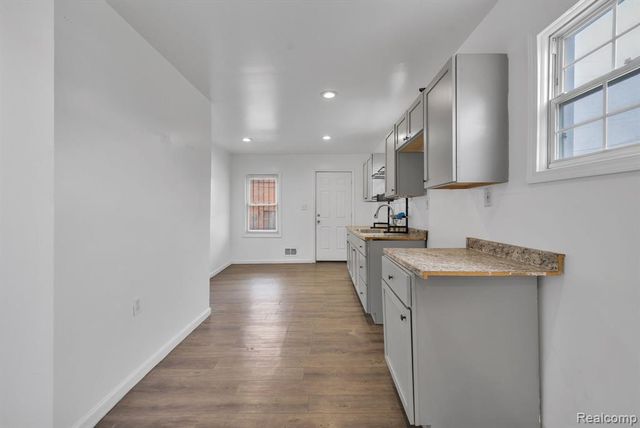 5943 Elmer Street, Detroit, MI 48210