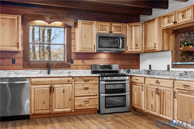 45 Morningside Rd, Cartersville, VA 23027