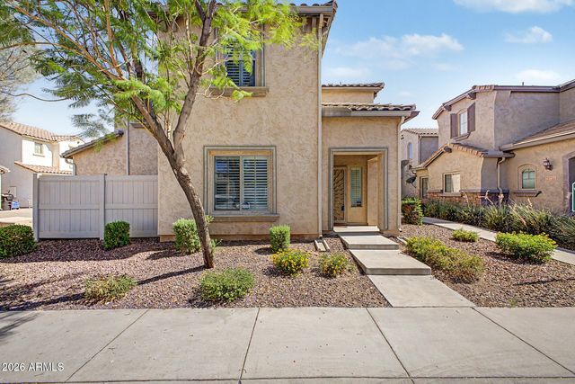 1953 W BUSONI Place, Phoenix, AZ 85023