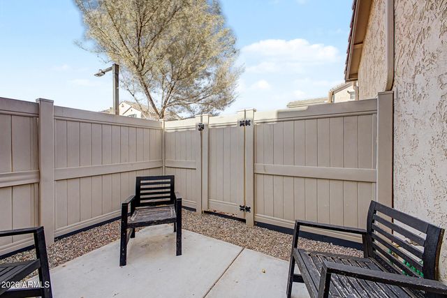 1953 W BUSONI Place, Phoenix, AZ 85023