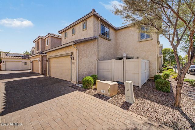 1953 W BUSONI Place, Phoenix, AZ 85023