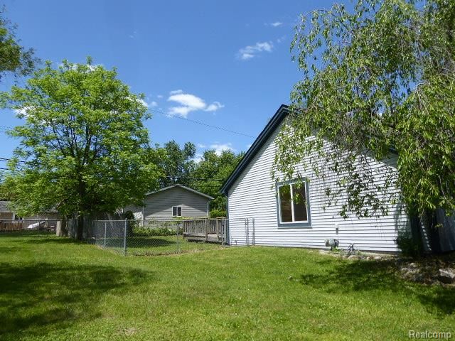 520 Springle Drive, Waterford, MI 48327