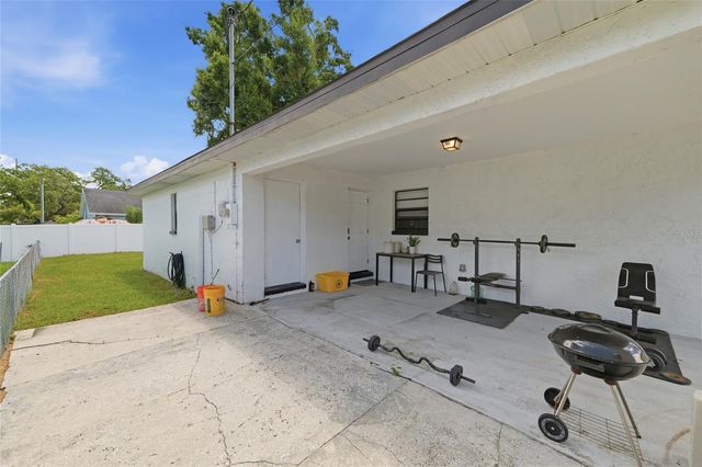 9407 N 21ST STREET, Tampa, FL 33612