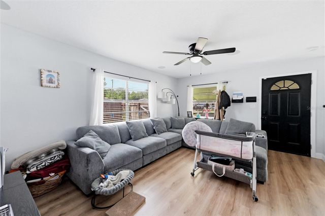 9407 N 21ST STREET, Tampa, FL 33612