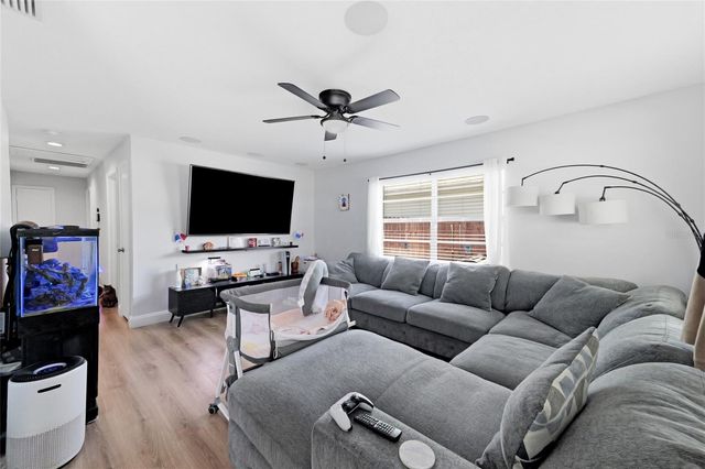 9407 N 21ST STREET, Tampa, FL 33612