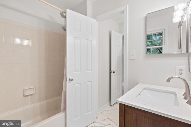 11607 AUBURN GROVE CT, Reston, VA 20194