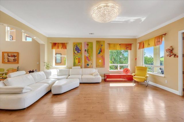 33 Aurora Ln, Copperopolis, CA 95228