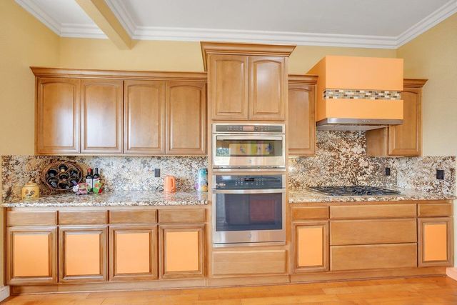 33 Aurora Ln, Copperopolis, CA 95228