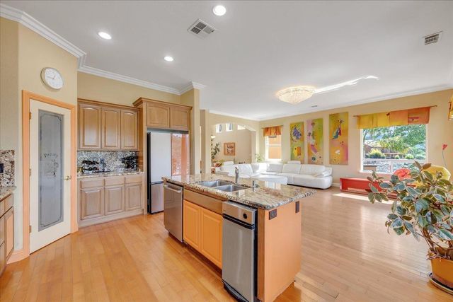 33 Aurora Ln, Copperopolis, CA 95228