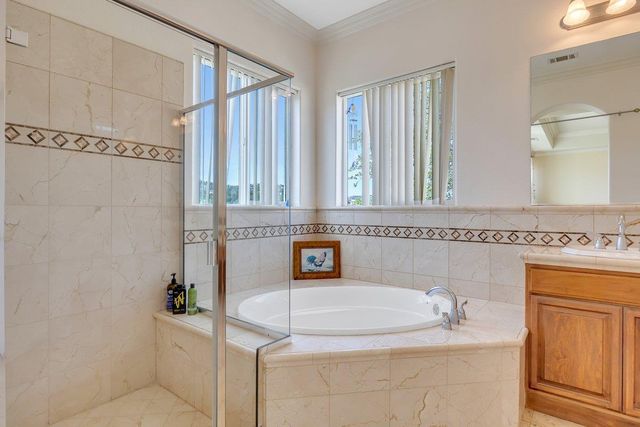 33 Aurora Ln, Copperopolis, CA 95228