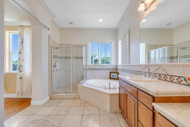 33 Aurora Ln, Copperopolis, CA 95228