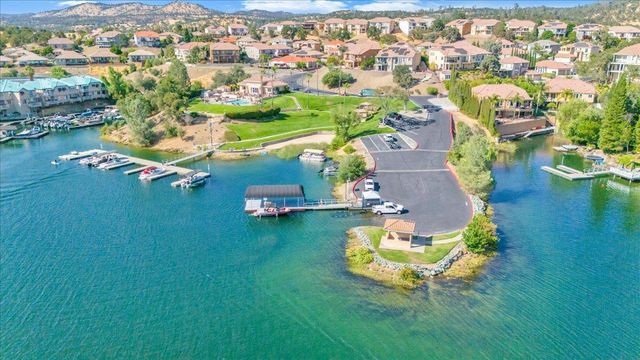 33 Aurora Ln, Copperopolis, CA 95228