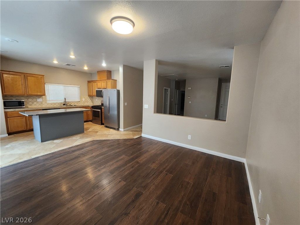 6338 Alpine Tree Avenue, Las Vegas, NV 89139 — photo 3