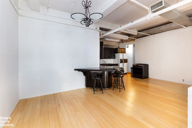 144 W 27th St Rm 10F, New York City, NY 10001