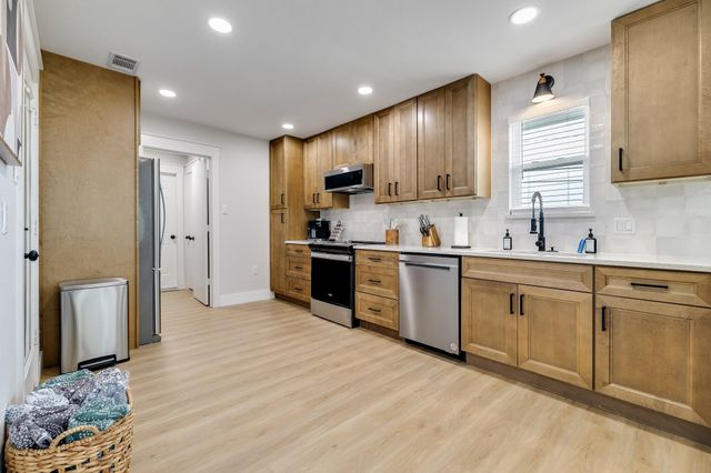 2409 Pebblebrook Court, Grand Prairie, TX 75050