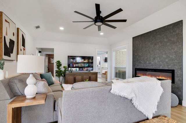 2409 Pebblebrook Court, Grand Prairie, TX 75050