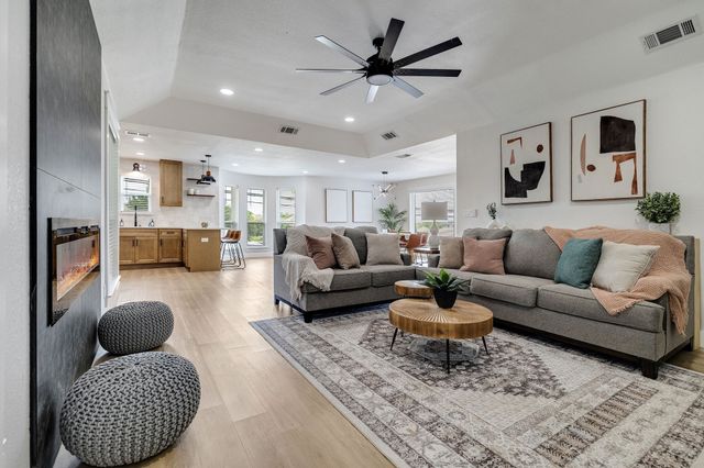 2409 Pebblebrook Court, Grand Prairie, TX 75050