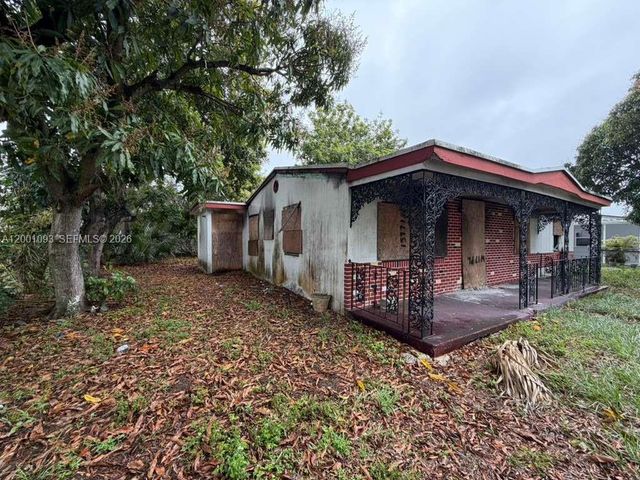 15771 NW 17th Pl, Miami Gardens, FL 33054