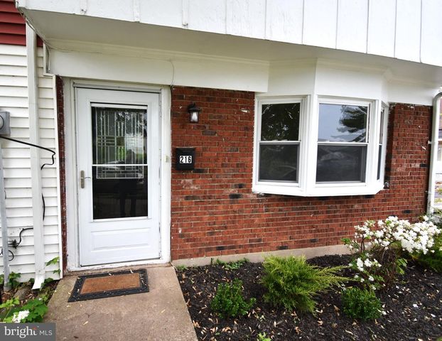216 E PEARL ST, Burlington, NJ 08016