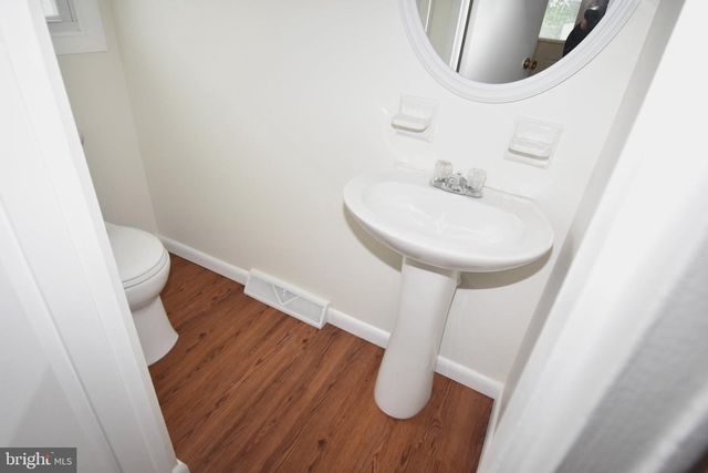 216 E PEARL ST, Burlington, NJ 08016