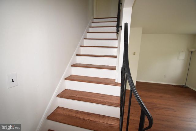 216 E PEARL ST, Burlington, NJ 08016