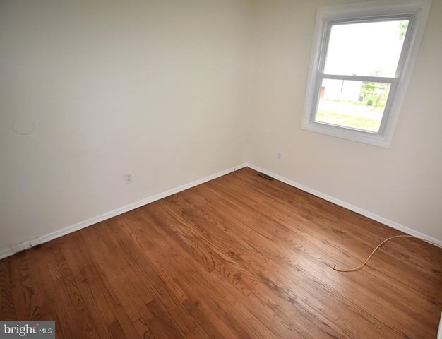 216 E PEARL ST, Burlington, NJ 08016