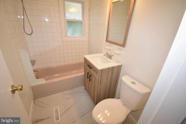 216 E PEARL ST, Burlington, NJ 08016