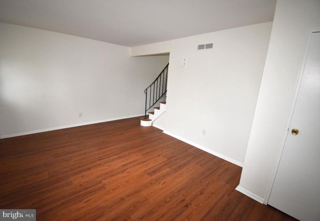 216 E PEARL ST, Burlington, NJ 08016