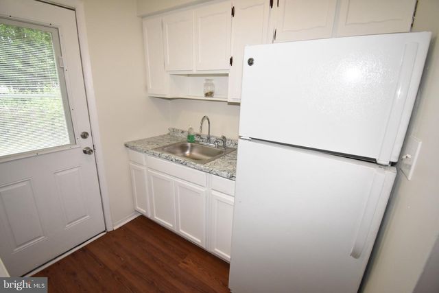 216 E PEARL ST, Burlington, NJ 08016