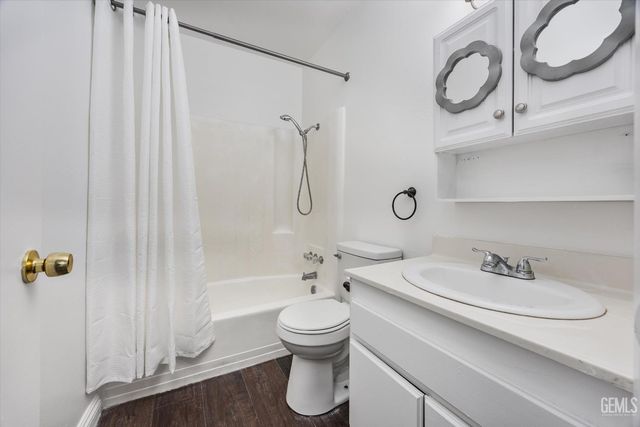 5908 Almendra Court C, Bakersfield, CA 93309