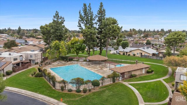 5908 Almendra Court C, Bakersfield, CA 93309