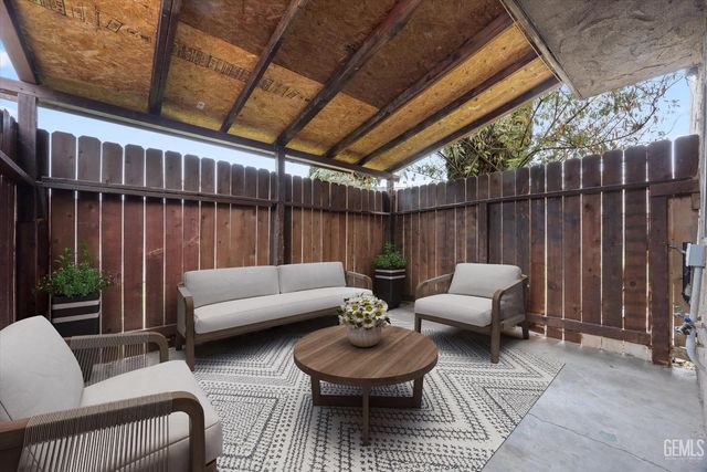 5908 Almendra Court C, Bakersfield, CA 93309