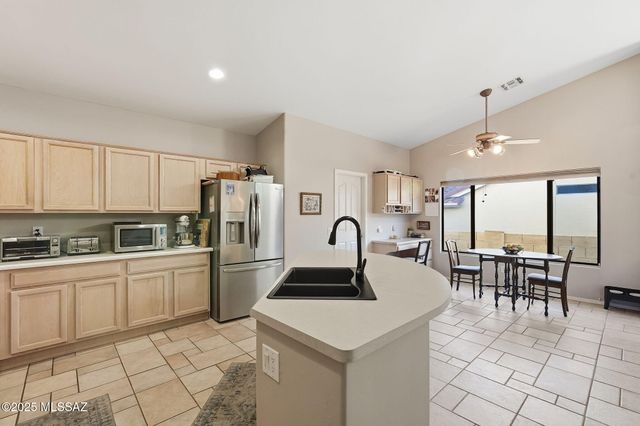 37794 S Skyline Drive, Tucson, AZ 85739