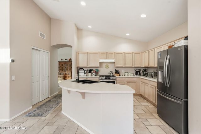 37794 S Skyline Drive, Tucson, AZ 85739