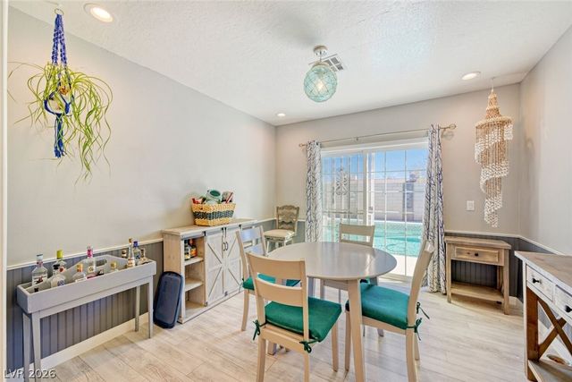 584 Mona Lane, Henderson, NV 89015