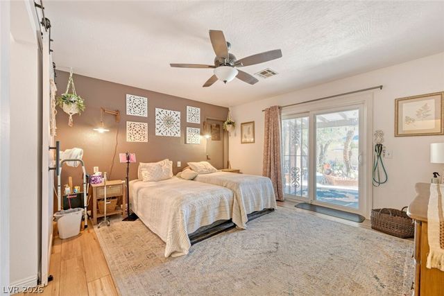 584 Mona Lane, Henderson, NV 89015