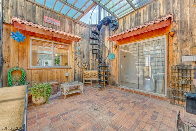 584 Mona Lane, Henderson, NV 89015